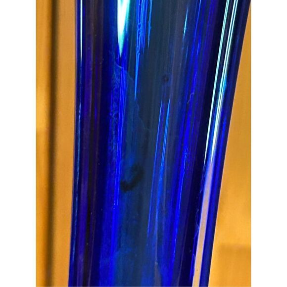 Vintage Blue Tall Bud Vase (8866) Damaged - Picture 5 of 10